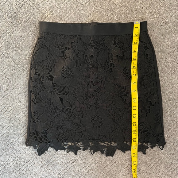 American Eagle Lace Overlay Embroidered Skirt Black Medium 6 - Picture 9 of 9